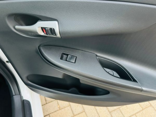 2017 Toyota Corollo Quest 1.6 Automatic - Image 14