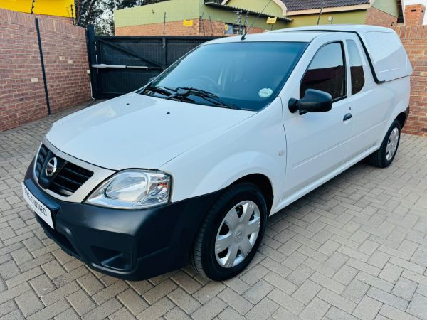 2018 Nissan NP200 1.6 A/C Safety Pack