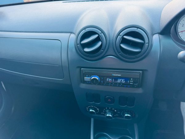 2018 Nissan NP200 1.6 A/C Safety Pack - Image 12