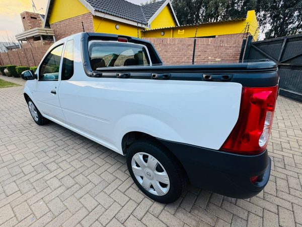 2018 Nissan NP200 1.6 A/C Safety Pack P/U - Image 6