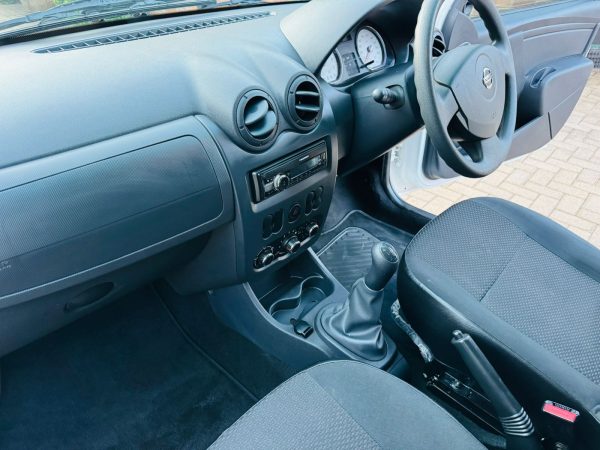 2018 Nissan NP200 1.6 A/C Safety Pack - Image 7