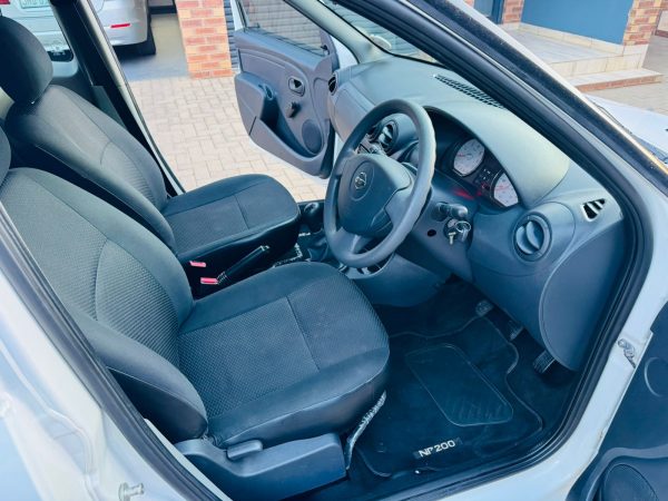 2018 Nissan NP200 1.6 A/C Safety Pack - Image 8
