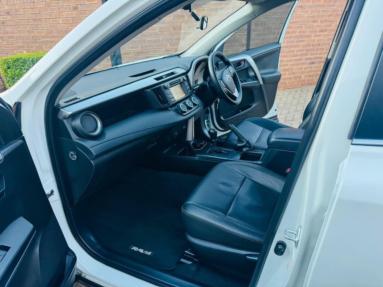 2017 Toyota RAV4 2.0 GC Petrol Automatic - Image 10