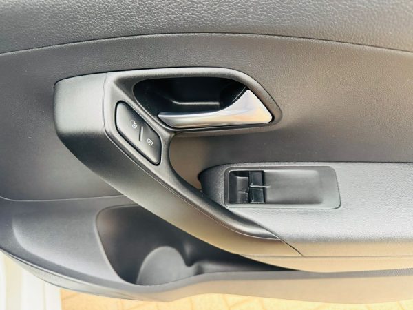 2020 Volkswagen Polo Vivo 1.4 Trendline 5dr - Image 12