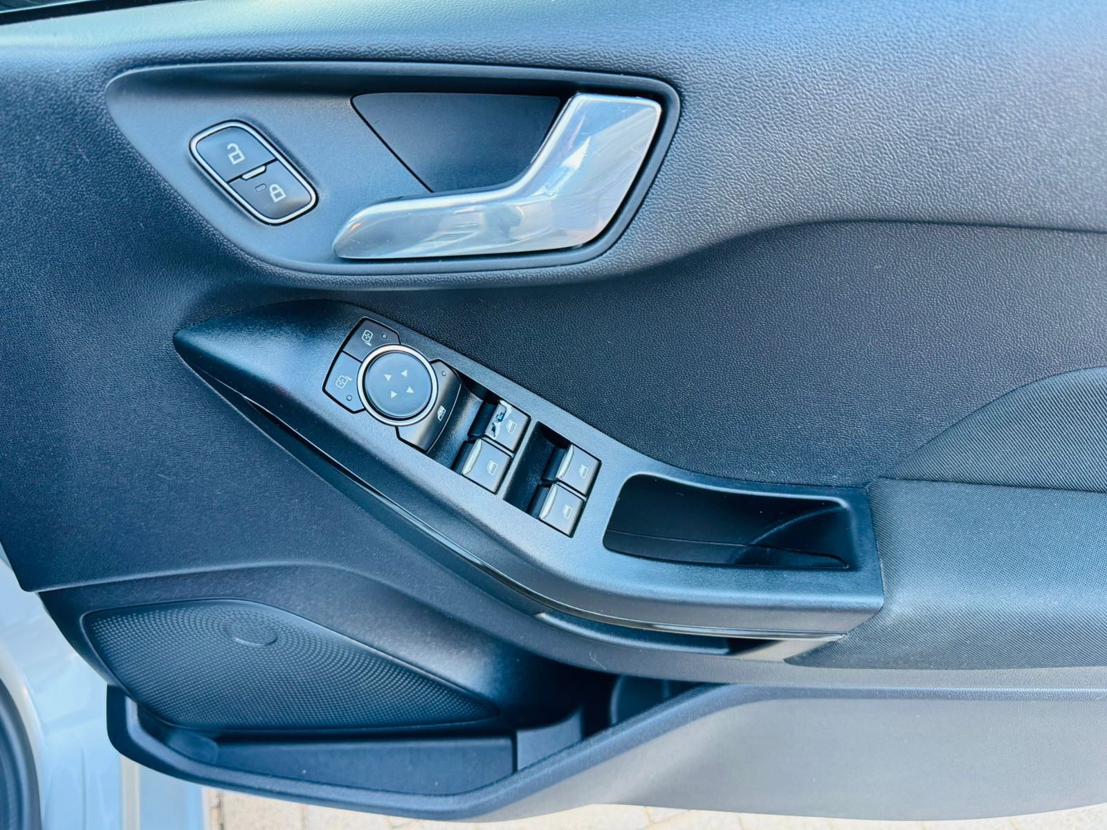 2019 Ford Fiesta 1.0 Ecoboost Trend 5-dr - Image 10