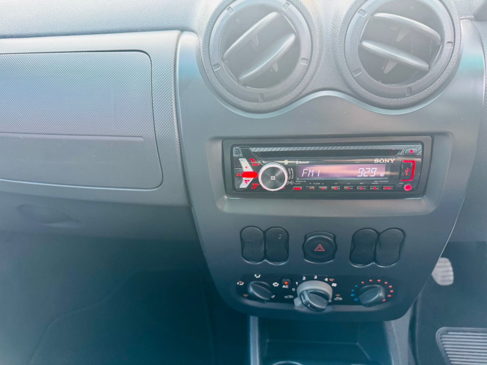 2015 Nissan NP200 1.5 DCI A/C Safety Pack - Image 11