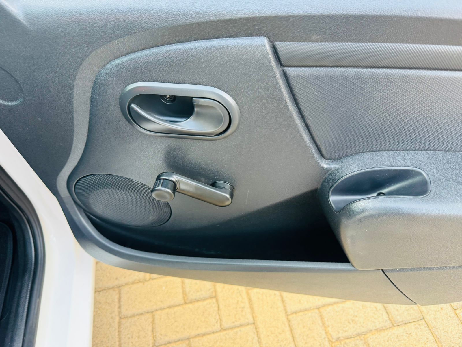 2015 Nissan NP200 1.5 DCI A/C Safety Pack - Image 13