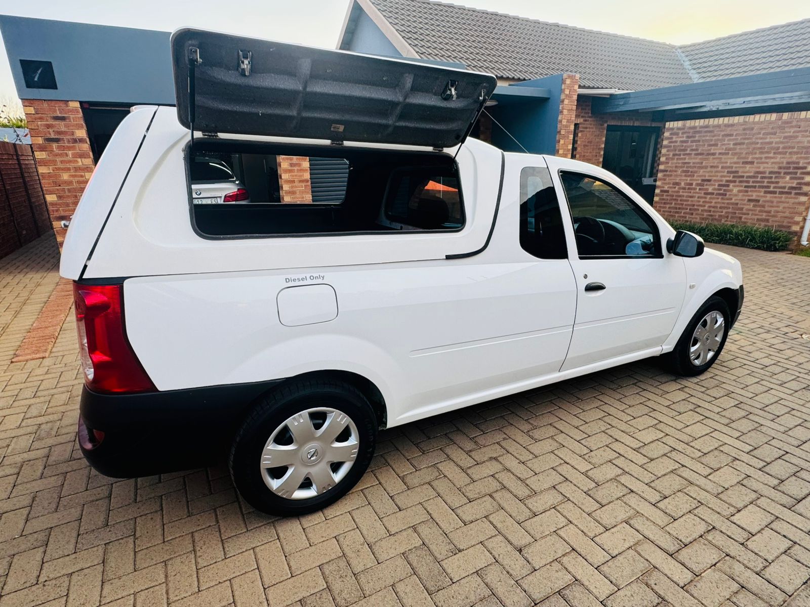 2015 Nissan NP200 1.5 DCI A/C Safety Pack - Image 7