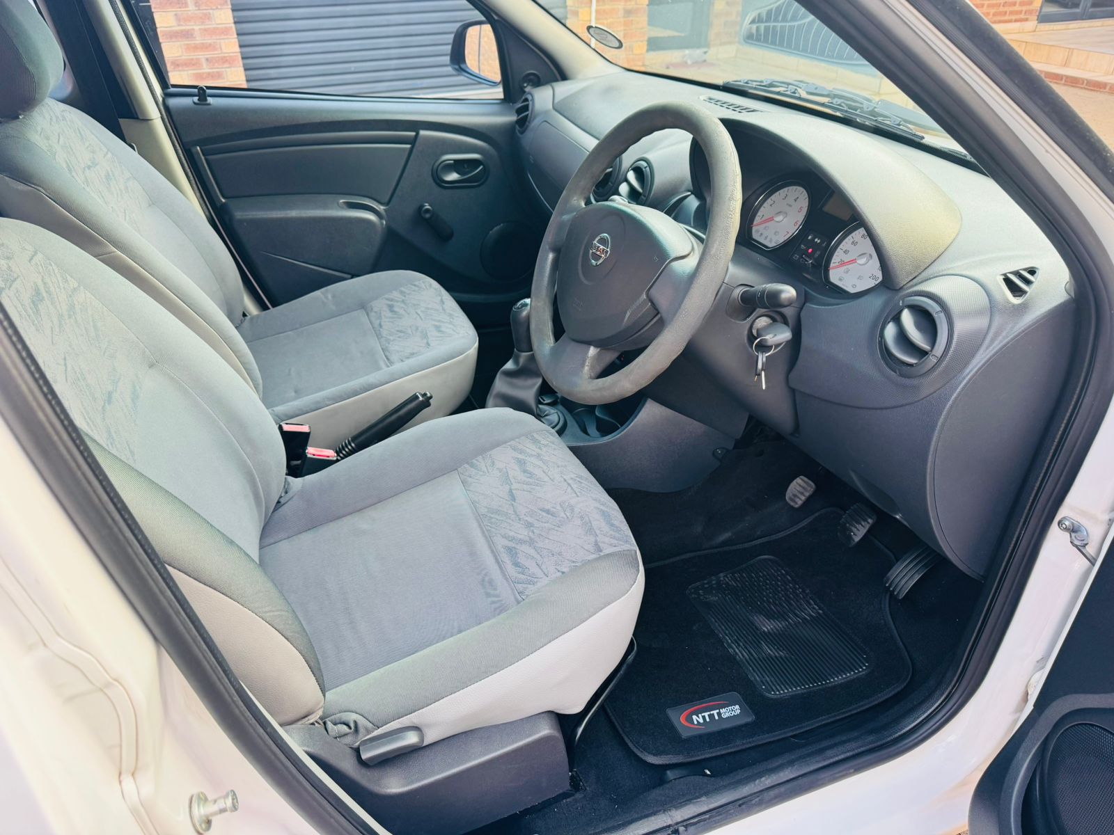 2015 Nissan NP200 1.5 DCI A/C Safety Pack - Image 9