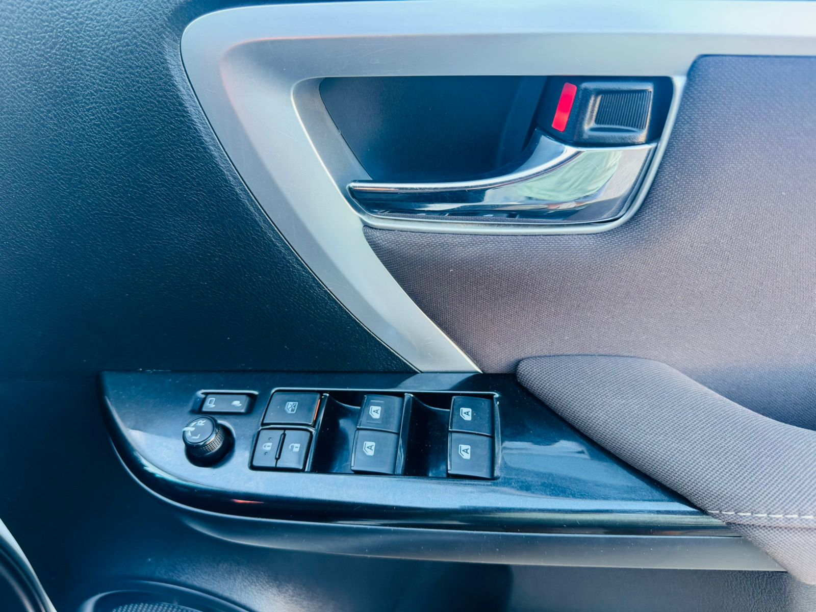 2016 Toyota Fortuner 2.4 GD-6 Raised Body Automatic - Image 12