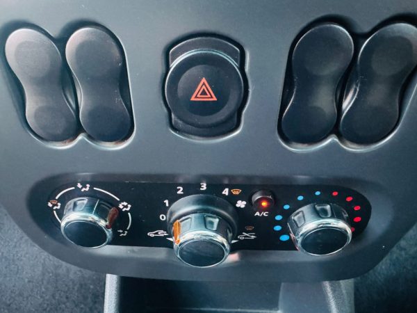 2022 Nissan NP200 1.6 A/C Safety Pack - Image 12