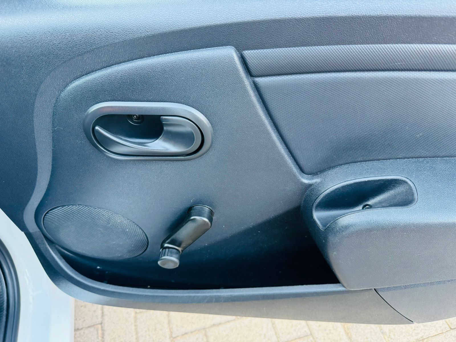 2022 Nissan NP200 1.6 A/C Safety Pack - Image 13