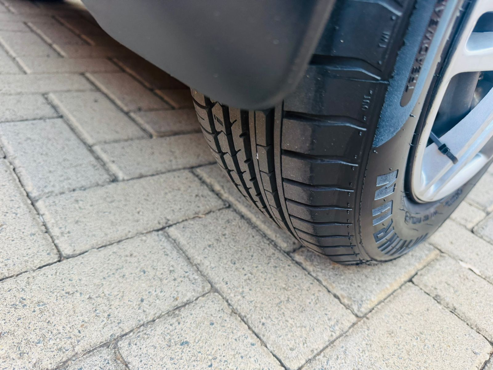 2012 Hyundai I10 1.1 GLS / Motion - Image 14