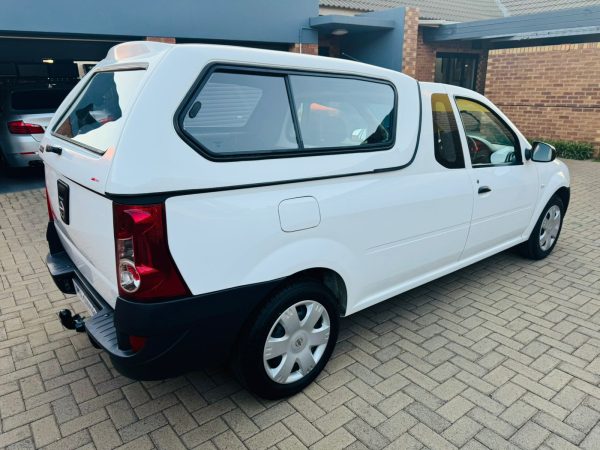 2022 Nissan NP200 1.6 A/C Safety Pack - Image 4