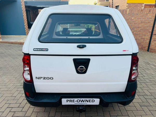 2022 Nissan NP200 1.6 A/C Safety Pack - Image 5