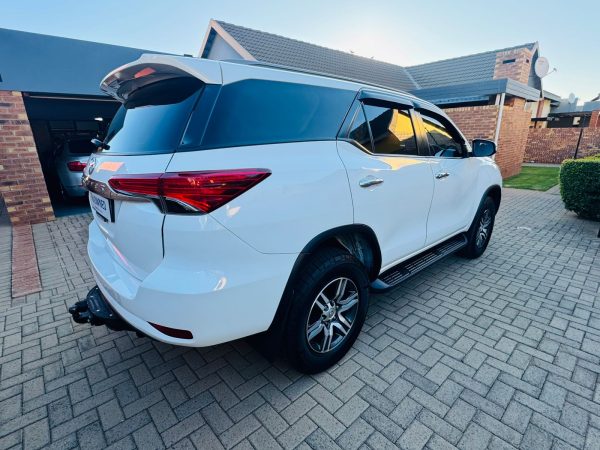 2016 Toyota Fortuner 2.4 GD-6 Raised Body Automatic - Image 6