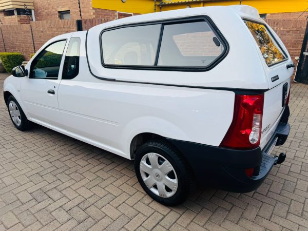 2022 Nissan NP200 1.6 A/C Safety Pack - Image 6