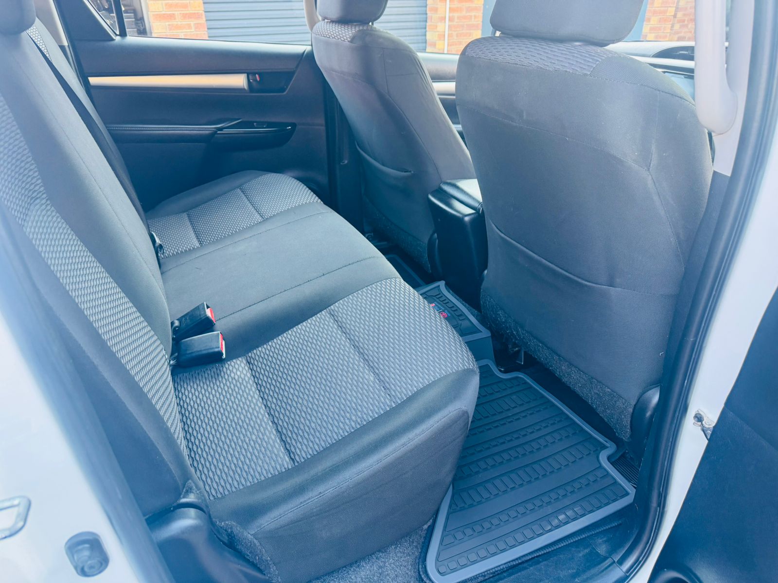 2020 Toyota Hilux 2.4 GD-6 RB SRX Double Cab - Image 8