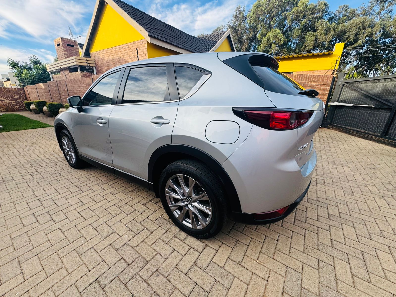 2019 Mazda CX-5 2.0 Dynamic - Image 4