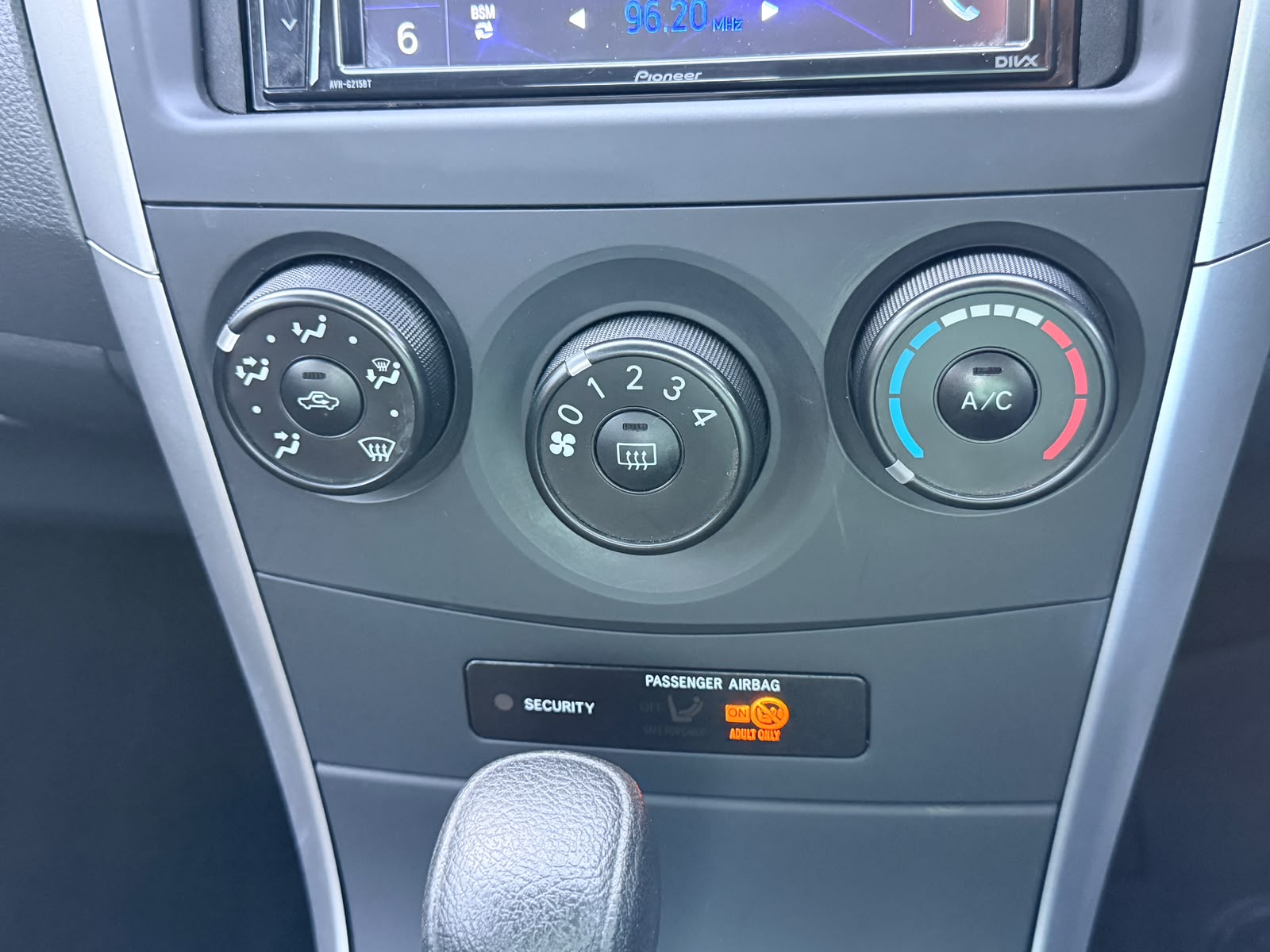 2017 Toyota Corolla Quest 1.6 Automatic - Image 10