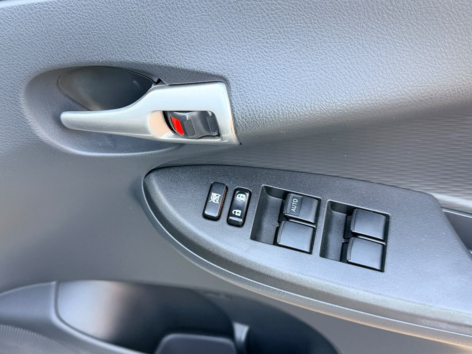 2017 Toyota Corolla Quest 1.6 Automatic - Image 11