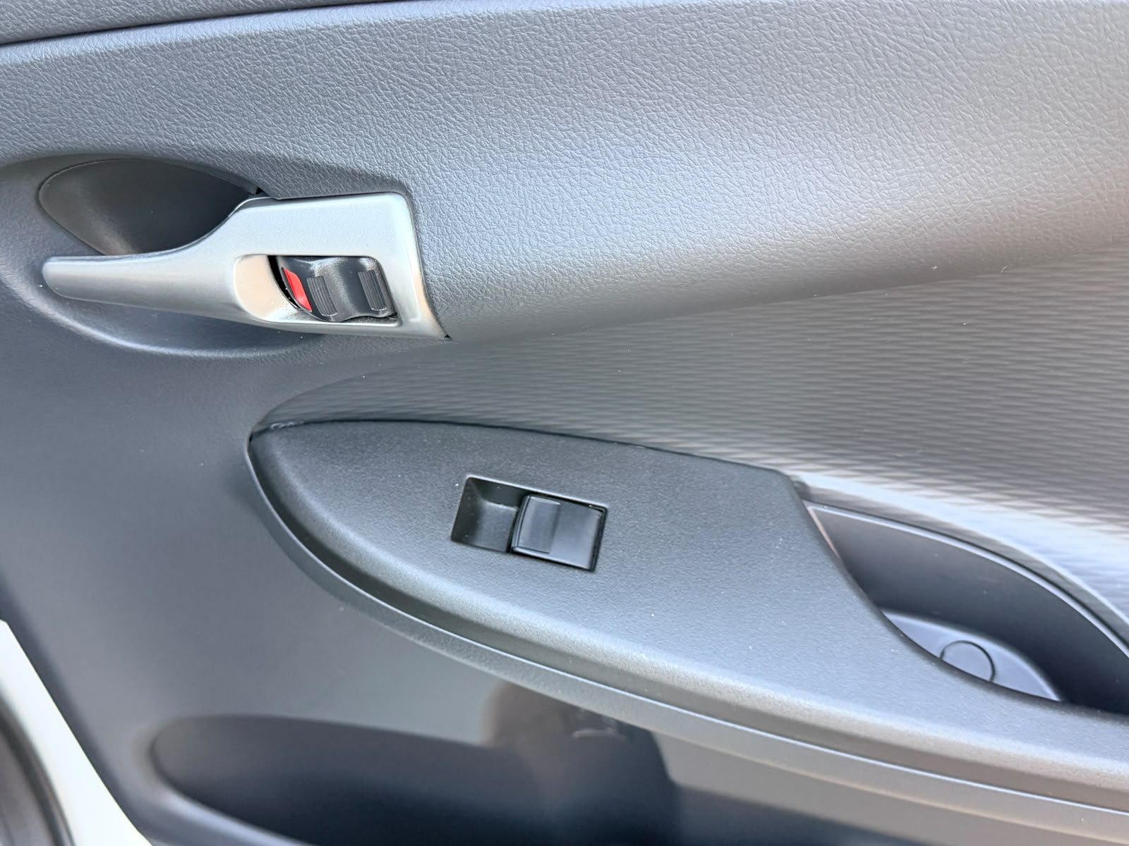 2017 Toyota Corolla Quest 1.6 Automatic - Image 12