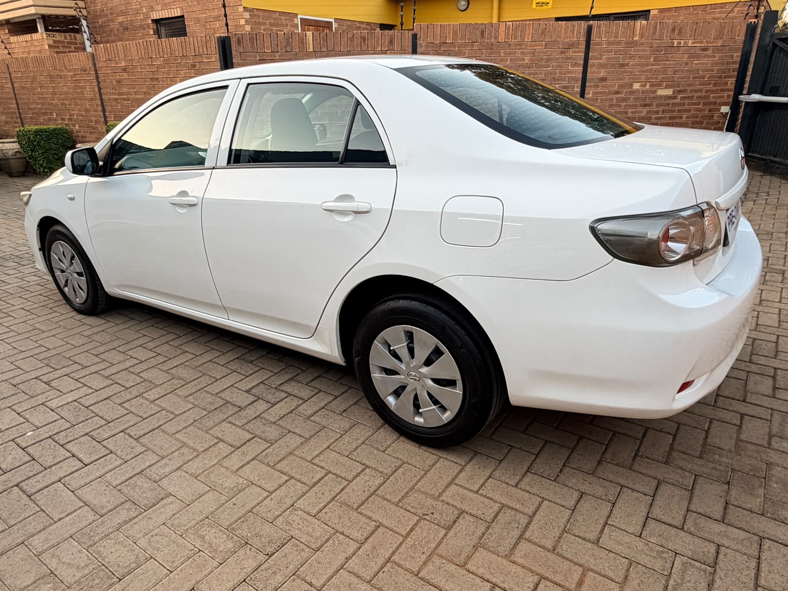 2017 Toyota Corolla Quest 1.6 Automatic - Image 4
