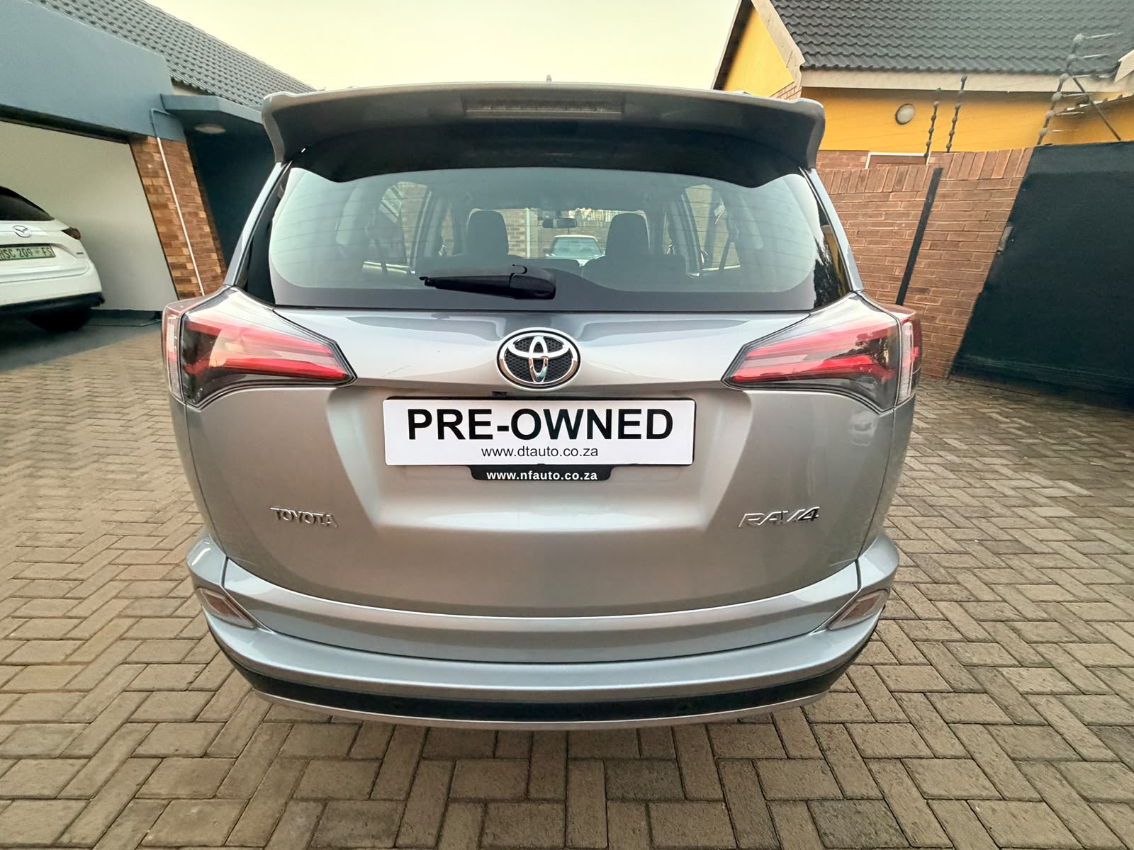 2017 Toyota RAV4 2.0 GX - Image 6