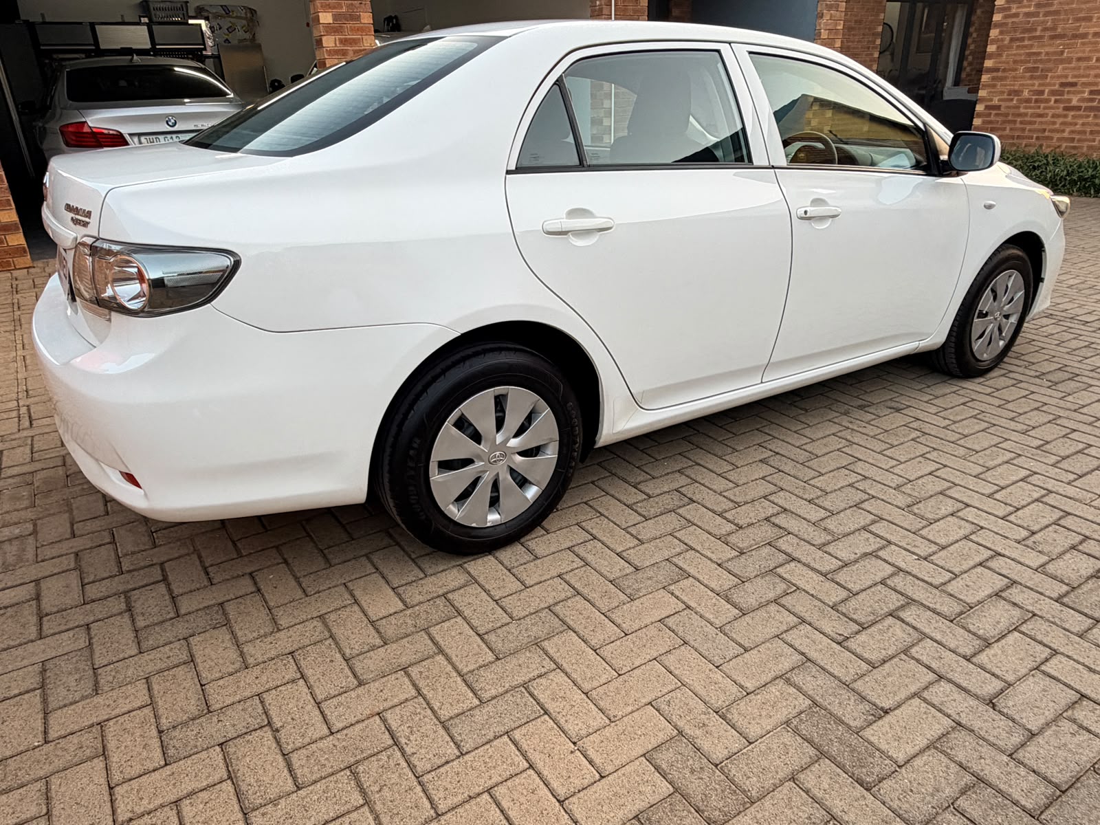 2017 Toyota Corolla Quest 1.6 Automatic - Image 6
