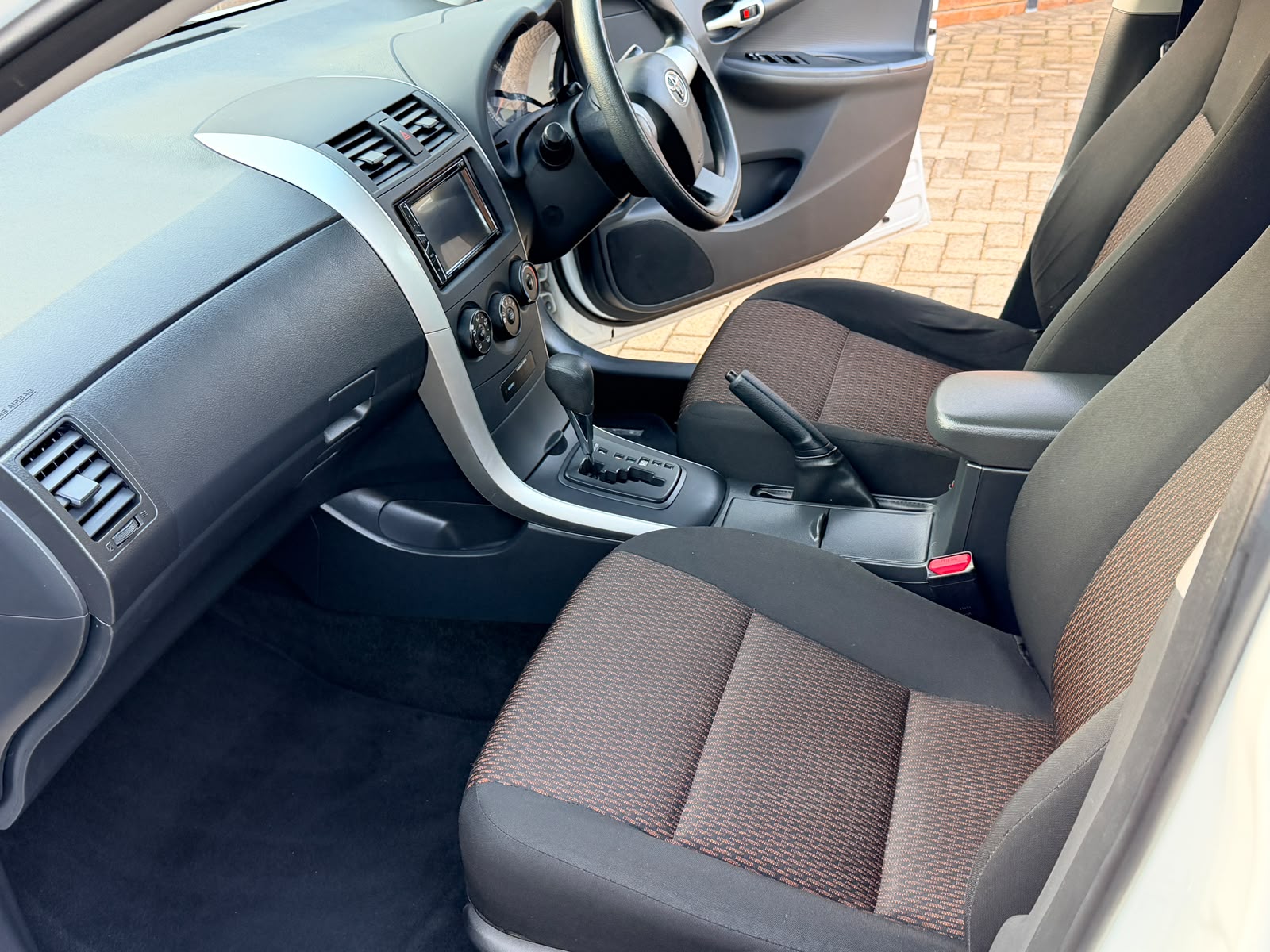 2017 Toyota Corolla Quest 1.6 Automatic - Image 8