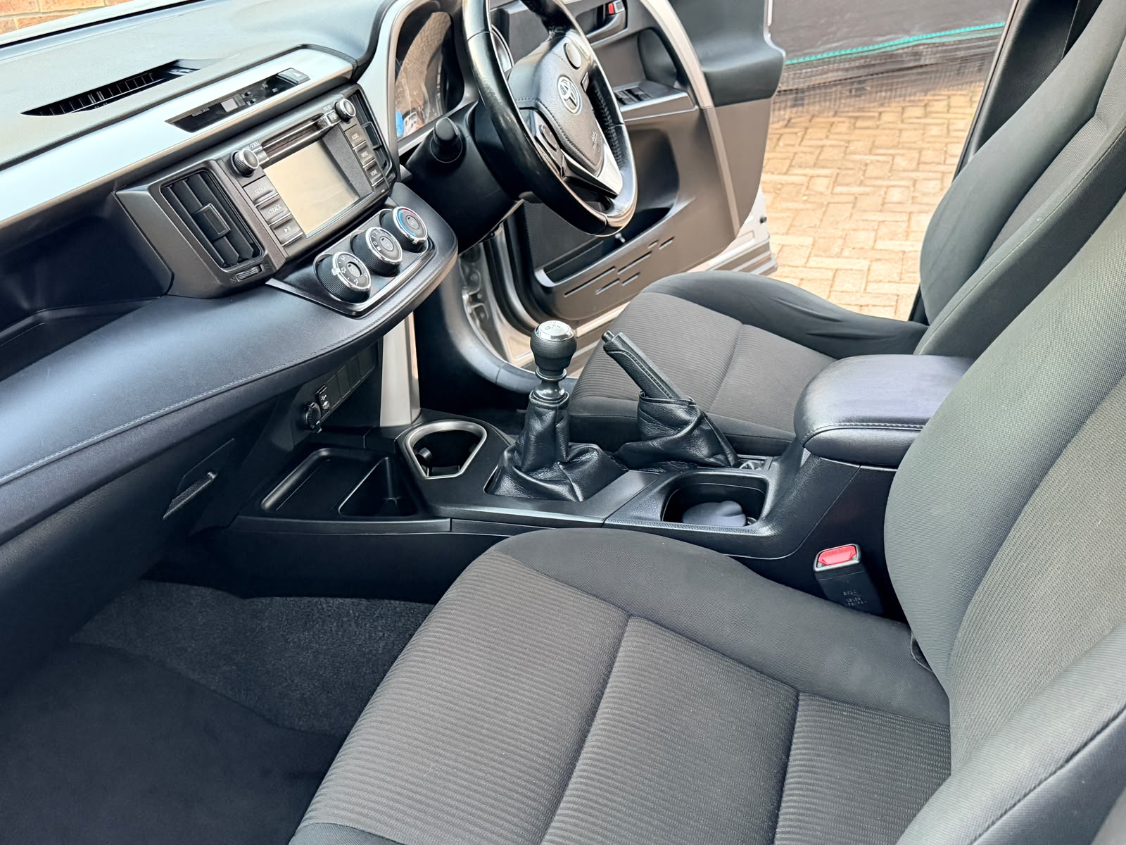 2017 Toyota RAV4 2.0 GX - Image 9
